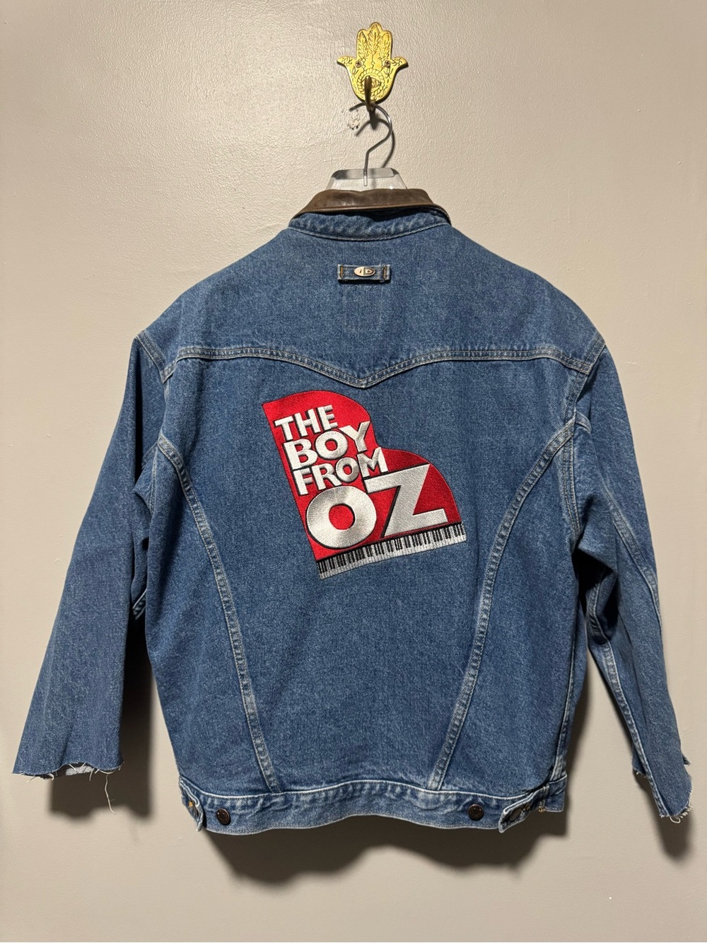 2003 The Boy From Oz Broadway Denim Jacket Hugh Jackman Crew Cast Theater